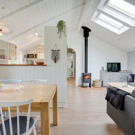 Holiday home Petrus - 750m From The Sea In Se Jutland By Interhome *