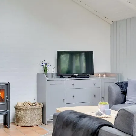 Holiday home Petrus - 750m From The Sea In Se Jutland By Interhome Hejls